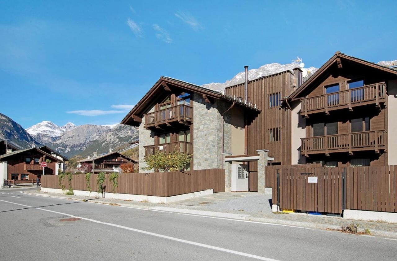 Olympic Apartment